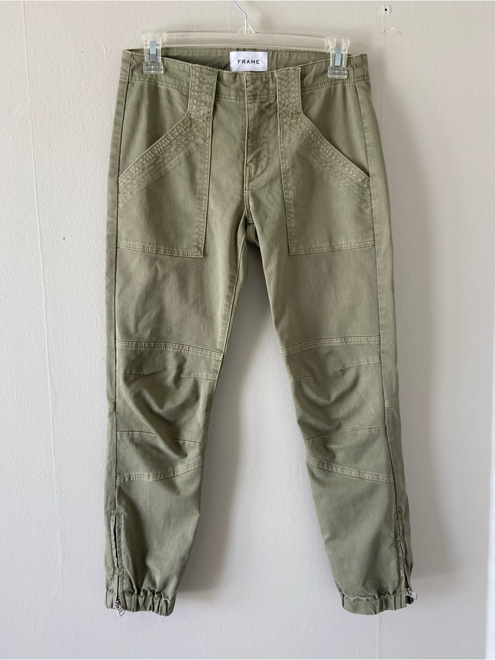FRAME Trapunto Moto Pants in a Washed army capri length size 25 (2) cotton